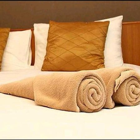 Vetrelax Basildon Newly Refurbished 3Bed House Aparthotel Esterno foto