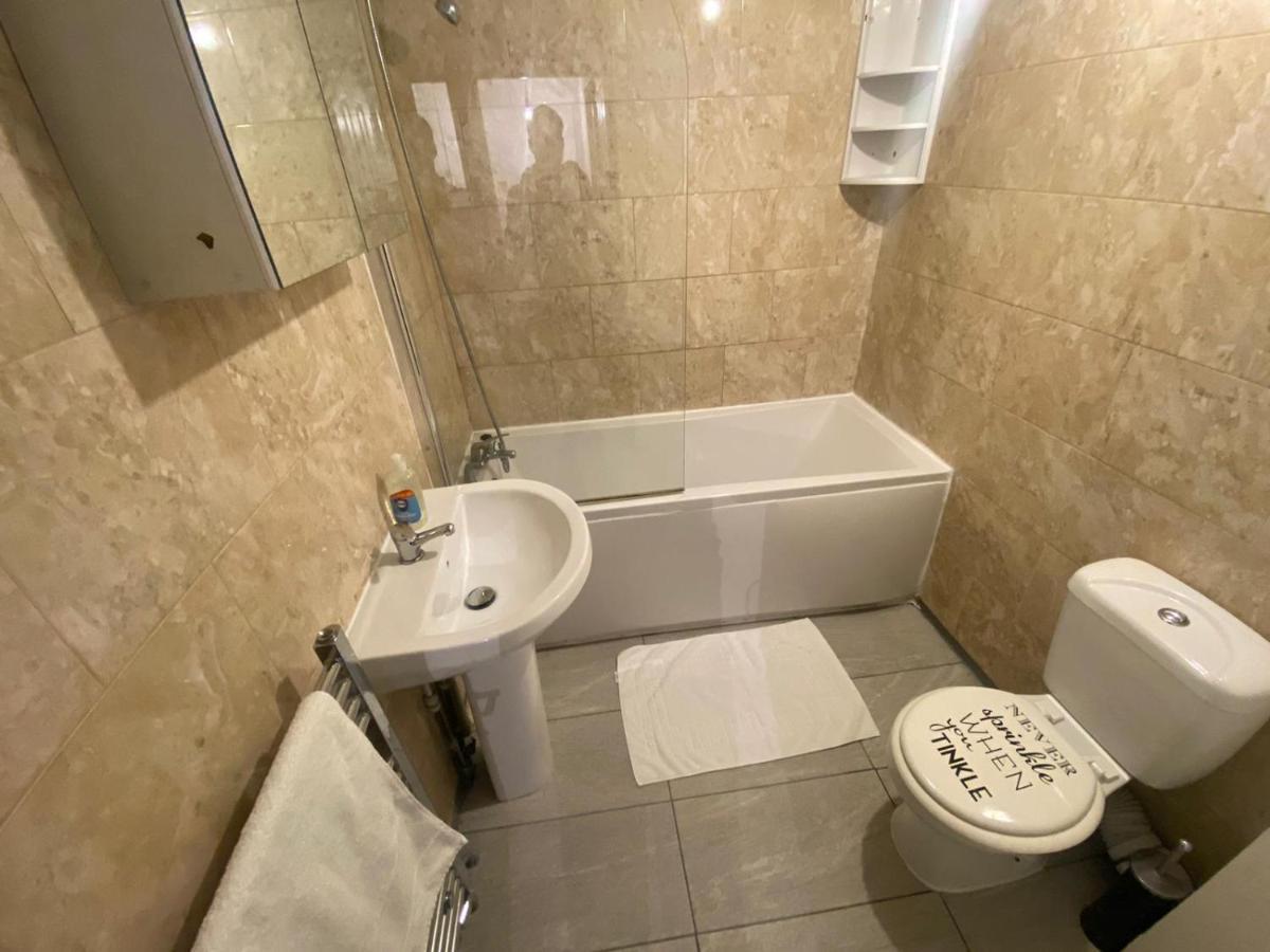 Vetrelax Basildon Newly Refurbished 3Bed House Aparthotel Esterno foto