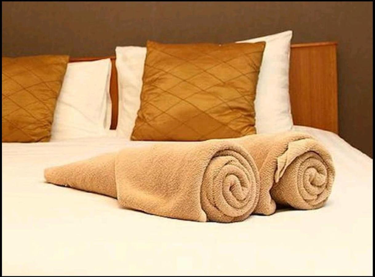 Vetrelax Basildon Newly Refurbished 3Bed House Aparthotel Esterno foto